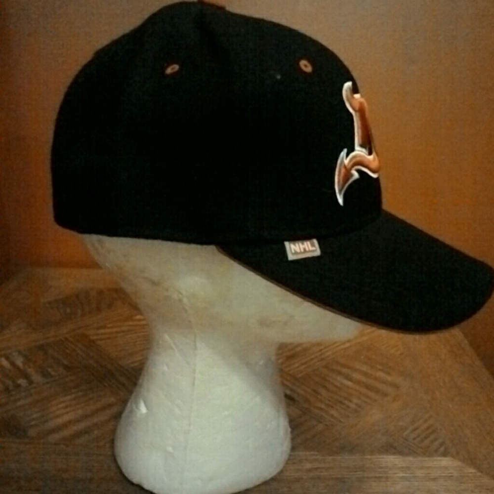 Brim hat - Picture 3 of 4